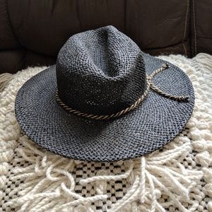Black straw hat